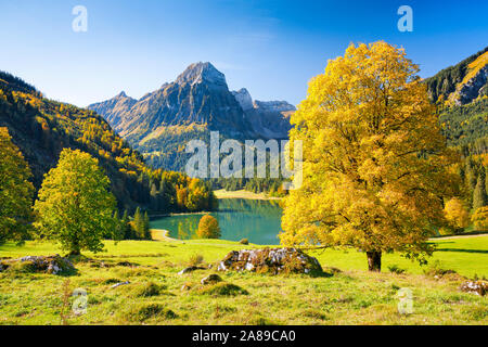 Obersee, Brünnelistock - 2133 m, Glarus, Schweiz Stockfoto