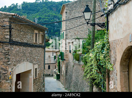 Alte Häuser im historischen Zentrum von Valldemossa, Region Comarca, Serra de Tramuntana, Mallorca, Balearen, Spanien Stockfoto