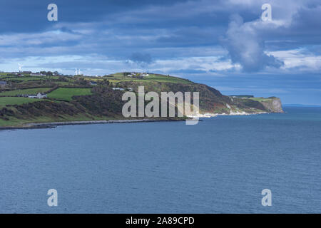 Islandmagee Küste, am Eingang des Gobbins, County Antrim, Causeway Coastal Route, Nordirland Stockfoto