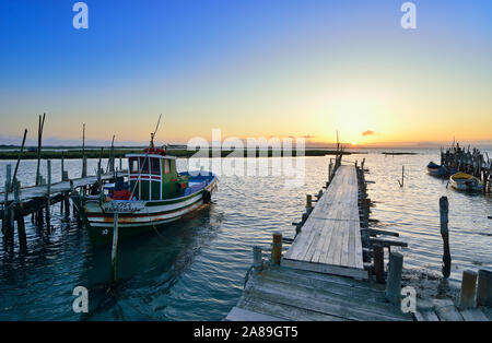 Die Angeln palafitte Hafen von carrasqueira. Alentejo, Portugal Stockfoto