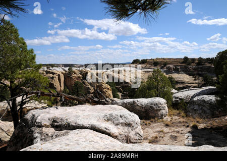 Der Sandstein Gipfel des El Morro National Monument im NW von New Mexiko. El Morro ist Spanisch für das Vorgewende. Stockfoto