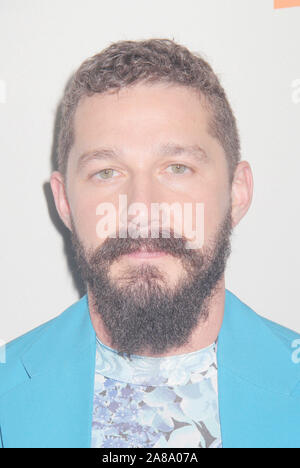 Los Angeles, USA. 05 Nov, 2019. Shia LaBeouf 11.05.2019 Die Los Angeles Premiere von "Honig Boy' am ArcLight Hollywood in Los Angeles, CA Credit: Cronos/Alamy leben Nachrichten Stockfoto