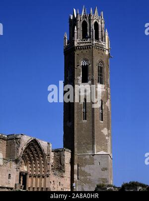 TORRE CAMPANARIO DE LA CATEDRAL VIEJA DE MALLORCA - SIGLO XIV/XV-ARQUITECTURA GOTICA. Autor: GAUTER CHARLES/CASCALLS JAIME/SOLIVELLA GUILLERMO. Lage: CATEDRAL VIEJA. Spanien. Stockfoto