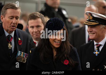 London, Großbritannien. November 2019. Herzogin von Sussex bei der Eröffnungszeremonie des Field of Remembrance vor Westminster Abbey, London, Großbritannien. Quelle: Joe Kuis / Alamy News Stockfoto