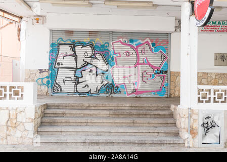 Straße Bild von Palma im Nassen mit Menschen Stockfoto