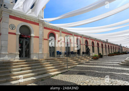 Die Maurische Markt Gebäude inspiriert, Loule, Algarve, Portugal, Europa Stockfoto