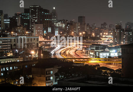 Vista noturna da Cidade de São Paulo Stockfoto