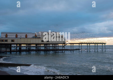 Aberystwyth Stare unter der Edwardianischen Pier Stockfoto