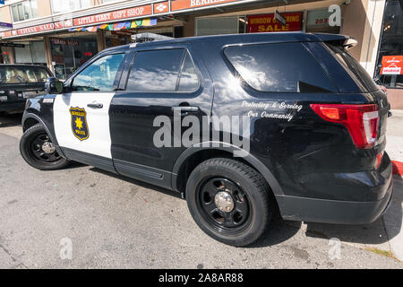 Okt 18, 2019 Berkeley/CA/USA - Berkeley Polizeifahrzeug in der Innenstadt geparkt Stockfoto