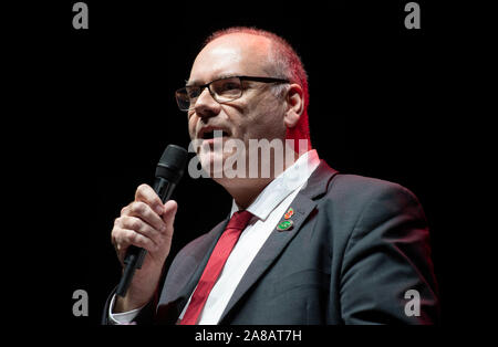 Manchester, Großbritannien. 7. November 2019. Tony Wilson, Kandidat für Hazel Grove, spricht an der allgemeinen Wahl Kundgebung an der O2 Apollo in Ardwick, Manchester statt. © Russell Hart/Alamy Leben Nachrichten. Stockfoto