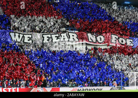 Glasgow, UK. 07 Nov, 2019. Glasgow Rangers spielte ihre vierte UEFA Europa League Gruppe G Befestigung an ihre Heimat, das Ibrox Stadium, Glasgow gegen den FC Porto aus Portugal. Dies war das Rückspiel gegen Porto, wenn die Kerbe war ein Unentschieden bei 1 -1 im Estádio do Dragão, und dies war ein wichtiges Spiel für beide Mannschaften. Förster hat 2 - 0. Credit: Findlay/Alamy leben Nachrichten Stockfoto