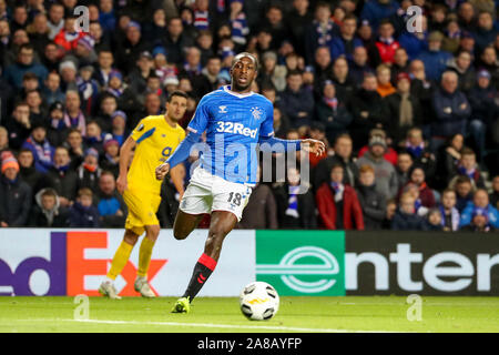 Glasgow, UK. 07 Nov, 2019. Glasgow Rangers spielte ihre vierte UEFA Europa League Gruppe G Befestigung an ihre Heimat, das Ibrox Stadium, Glasgow gegen den FC Porto aus Portugal. Dies war das Rückspiel gegen Porto, wenn die Kerbe war ein Unentschieden bei 1 -1 im Estádio do Dragão, und dies war ein wichtiges Spiel für beide Mannschaften. Förster hat 2 - 0. Credit: Findlay/Alamy leben Nachrichten Stockfoto