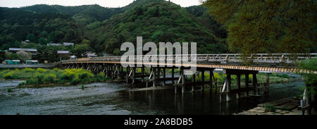Togetsukyo Brücke, die Hozu und Katsura Flüsse, Arashiyama, Kyoto, Kyoto Prefecture, Kinki Region, Honshu, Japan Stockfoto