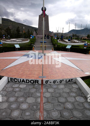 Die Mitte der Welt Denkmal Mitad del Mundo, Quito, Ecuador Stockfoto