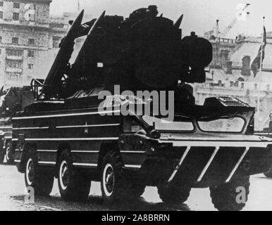 1977 - eine Ansicht von rechts vorne auf einem Fahrzeug montierte Sowjetischen SA-8 Gecko Surface-to-Air Missile. Stockfoto