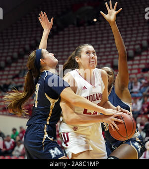 Bloomington, USA. 07 Nov, 2019. Indiana Hoosiers Ali Patberg (14) spielt gegen Mt. St. Mary's College Basketball Spiel der NCAA Frauen an Simon Skjodt Montagehalle in Bloomington. (Endstand; Indiana University 75:52 Mt. St. Mary's) Credit: SOPA Images Limited/Alamy leben Nachrichten Stockfoto