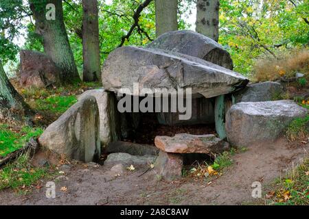 Grosssteingrab, Lancken-Granitz, Insel Rügen, Mecklenburg-Vorpommern, Deutschland Stockfoto