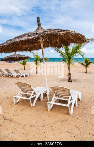 Der private Strand der Ferienanlage der Luxusklasse in Gambia, Westafrika. Stockfoto