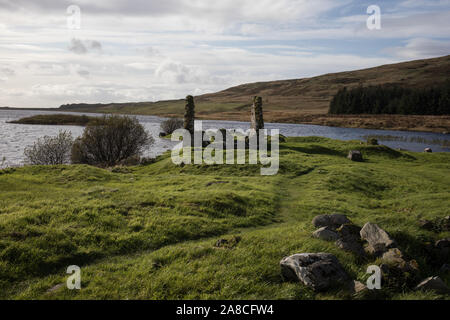 Eilean Mòr, Treffpunkt der Herren von der Inseln, im Loch Finlaggan, auf Islay, Schottland, 17. Oktober 2019. Stockfoto