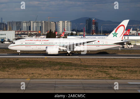 Istanbul/Türkei - 29. März 2019: Royal Air Maroc Boeing 787-8 Dreamliner CN-RGB-passagiermaschine Abflug am Flughafen Istanbul Atatürk Stockfoto