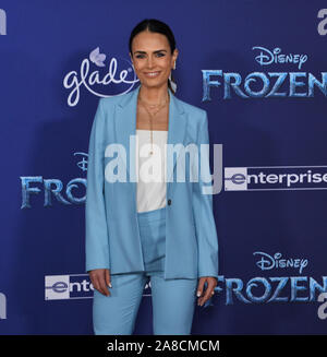 Los Angeles, USA. 08 Nov, 2019. Jordana Brewster besucht die Premiere der animierte musikalische Komödie Frozen II" Premiere auf der Dolby Theatre in Hollywood" in Los Angeles am Donnerstag, 7. November 2019. Storyline: Anna, Elsa, Kristoff, Olaf und Sven verlassen Arendelle auf einen alten, Herbst, Wald von einem verwunschenen Land zu reisen. Die Herkunft der Elsa die Befugnisse, um ihr Königreich zu speichern zu finden. Foto von Jim Ruymen/UPI Quelle: UPI/Alamy leben Nachrichten Stockfoto