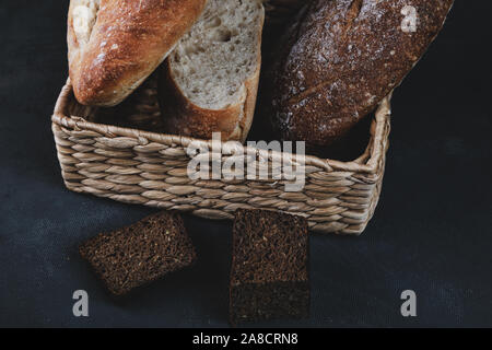 Appetitlich frisch gebackene geschnittenes Brot Stockfoto