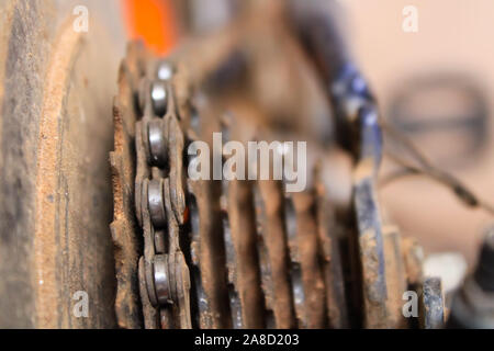 Gang Zyklus mit Kette, mehrere Schritte nacheinander Schritt und angeschlossen Stockfoto