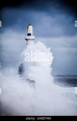 Wintersturm, Aberdeen Leuchtturm Stockfoto