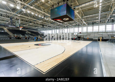 Bologna, Italien. 08. November 2019. Drücken Sie die Taste Vorschau der neuen Virtus Segafredo Arena, die neue temporäre Warenkorb Arena von Virtus Bologna gebaut in der Halle 30 der Messe Bologna am November 08, 2019 in Bologna, Italien. Credit: Massimiliano Donati/Alamy leben Nachrichten Stockfoto