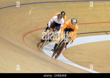 Glasgow, UK. 8. November 2019. Die Niederlande konkurriert in der Mens Team Sprint beim Chris Hoy Velodrome in Glasgow. November 8, 2019 Credit Dan-Cooke/Alamy leben Nachrichten Stockfoto