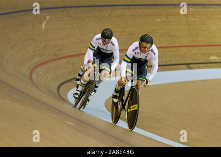Glasgow, UK. 8. November 2019. Australien konkurriert in der Mens Team Sprint beim Chris Hoy Velodrome in Glasgow. November 8, 2019 Credit Dan-Cooke/Alamy leben Nachrichten Stockfoto