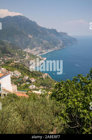 Blick über den Golf von Salerno von Ravello, Kampanien, Italien Stockfoto