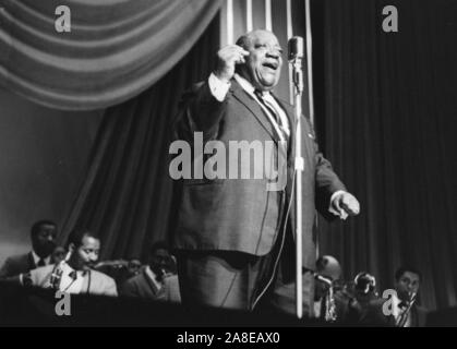 Jimmy Rushing mit der Basie Band, London, 1963. Stockfoto