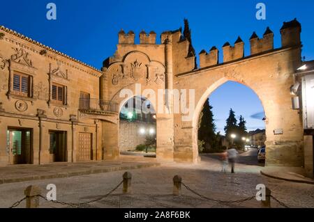 Jaen Tür und Villalar Arch, 16. Jahrhundert, Baeza, Provinz Jaen, Andalusien, Spanien, Europa. Stockfoto