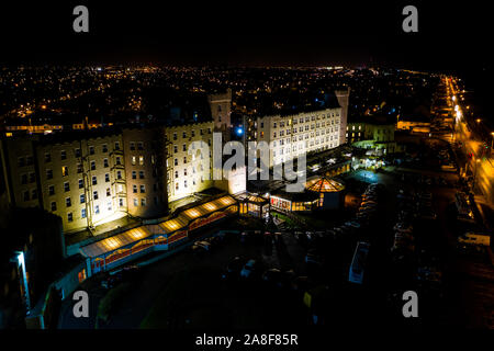 Schöne Luftaufnahmen von Blackpool in der Nacht, einschließlich Norbreck Castle Hotel liegt direkt am Meer, Stadtbild Stockfoto