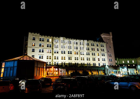 Schöne Luftaufnahmen von Blackpool in der Nacht, einschließlich Norbreck Castle Hotel liegt direkt am Meer, Stadtbild Stockfoto