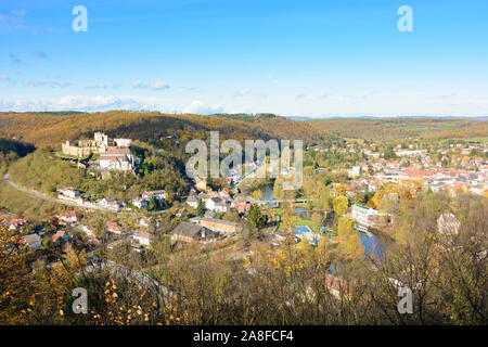 Gars am Kamp: Blick von der Aussichtsplattform Hamerlingwarte zu Gars am Kamp in Österreich, Steiermark, Niederösterreich, Waldviertel Stockfoto