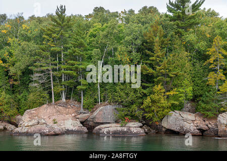 Einsiedler Insel, Apostel Inseln, Bayfield County, Herbst, WI, USA, von Dominique Braud/Dembinsky Foto Assoc Stockfoto