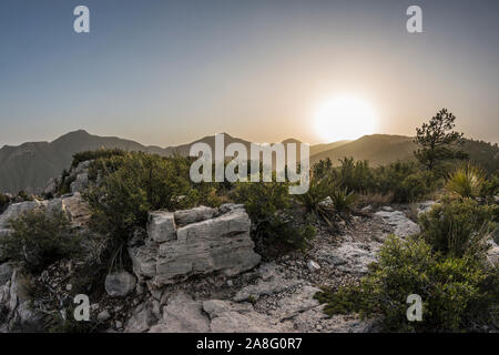 Landschaft Blick auf den Sonnenuntergang in Guadalupe Mountains National Park in Texas. Stockfoto