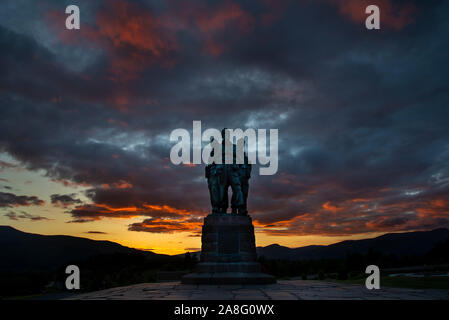 Die Commando Memorial in den schottischen Highlands mit der "Commandos" suchen immer mehr nach Süden in Richtung Ben Nevis. Stockfoto