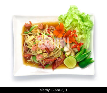 Papaya würzigen Salat in Essig eingelegten Fisch sauce Thai Food spicy Stil Vorspeise die beliebte von Thailand dekorieren mit geschnitztem Gemüse und goodfoo goodtasty Stockfoto