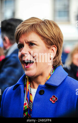 Alloa, Großbritannien. 06 Nov, 2019. Erster Minister Nicola Sturgeon spricht auf einer Pressekonferenz im Wahlkampf der SNP John NICOLSON vor der Bundestagswahl 2019. Credit: SOPA Images Limited/Alamy leben Nachrichten Stockfoto