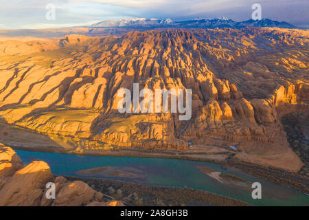 Colorado River, La Sal Mountains, Fisher Towers, BLM landet in der Nähe von Moab, Utah Stockfoto