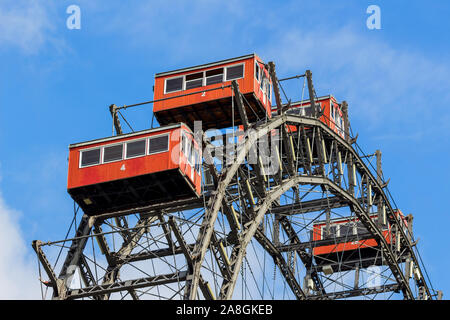 Eines der Wahrzeichen von Wien in Österreich ist das Riesenrad im Prater Stockfoto