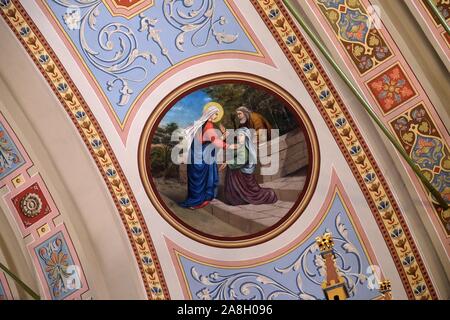 Besuch der Jungfrau Maria, Fresko in der Kirche des hl. Matthäus in Stitar, Kroatien Stockfoto