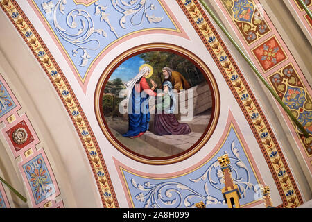 Besuch der Jungfrau Maria, Fresko in der Kirche des hl. Matthäus in Stitar, Kroatien Stockfoto