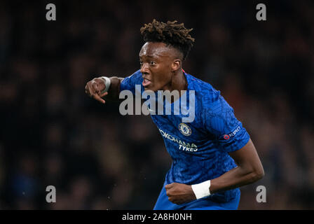 London, Großbritannien. 05 Nov, 2019. Chelsea's Tammy Abraham während der UEFA Champions League Spiel zwischen Chelsea und Ajax an der Stamford Bridge, London, England am 5. November 2019. Foto von Andrew Aleksiejczuk/PRiME Media Bilder. Credit: PRiME Media Images/Alamy leben Nachrichten Stockfoto