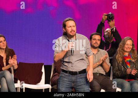 Madrid, Spanien. 08 Nov, 2019. Pablo Iglesias (C) sprechen. (Foto von Jorge Gonzalez/Pacific Press) Quelle: Pacific Press Agency/Alamy leben Nachrichten Stockfoto