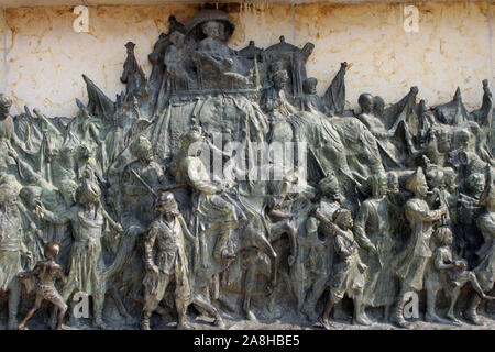 Bronze-Denkmal-Panel auf das Victoria Memorial building in Kolkata, Indien Stockfoto