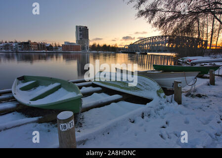 Fluss Oulujoki im frühen Winter, Oulu, Finnland Stockfoto